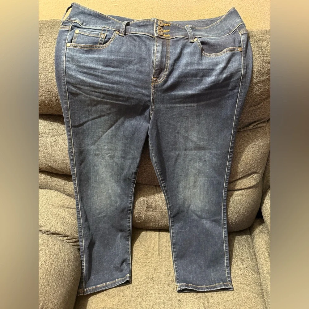 NWOT Torrid Super Soft Crop Jeggings, size 18 - Picture 4 of 6